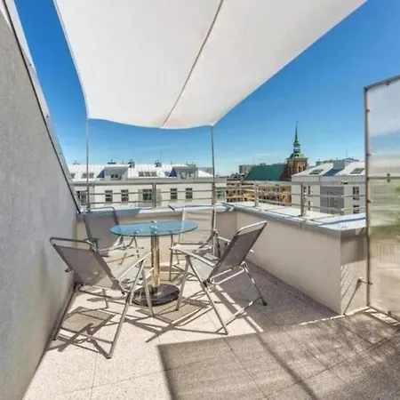 Golden - Cozy And Bright - Great Location &swietej Barbary *