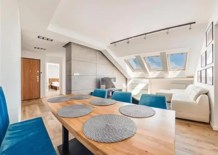 Golden - Cozy And Bright - Great Location &swietej Barbary