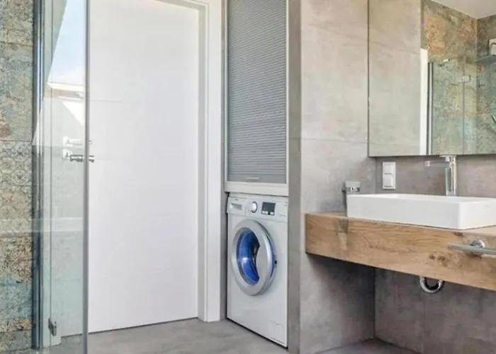 Golden - Cozy And Bright - Great Location &swietej Barbary *