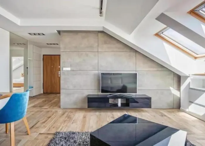 Golden - Cozy And Bright - Great Location &swietej Barbary *