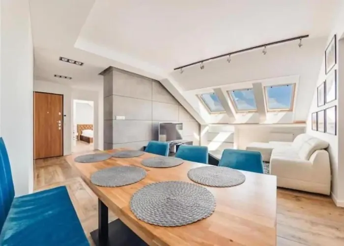 Golden - Cozy And Bright - Great Location &swietej Barbary *